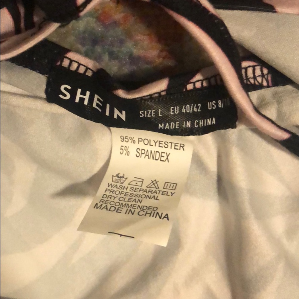 Pattern Halter Top - Picture 2 of 3
